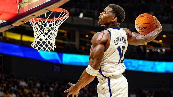 NBA球员精彩扣篮比赛画面